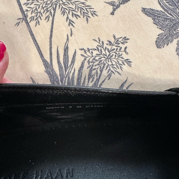 Men’s Cole Haan, Black Leather, Penny Loafer-Size 9D - Picture 6 of 8